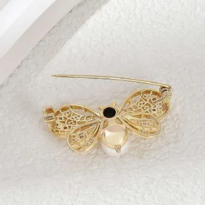 Bow Pearl Zircon Butterfly Shaped Hijab Pin