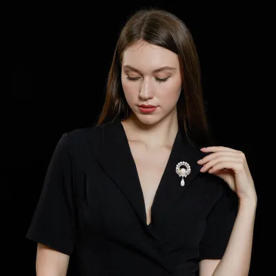 Pearl Brooch Bowknot Hijab Pin