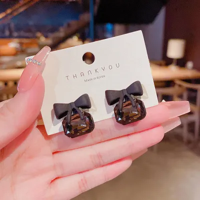 Black Color Bowknot Cube Crystal Earrings 