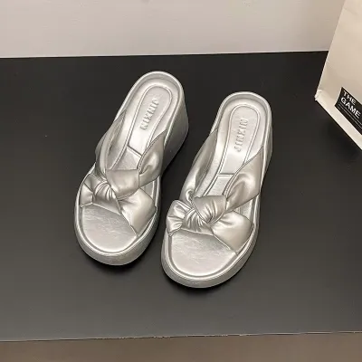  New Fashion All-match Thick-soled Sandals