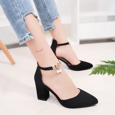 New Designer V Women Chunky Heels 