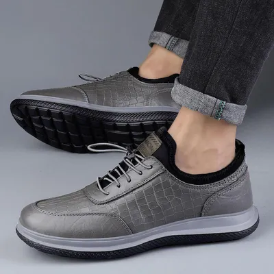 Casual Skateboarding Shoes for Men