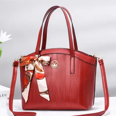 Women's Simple Fashion Leather Handbag