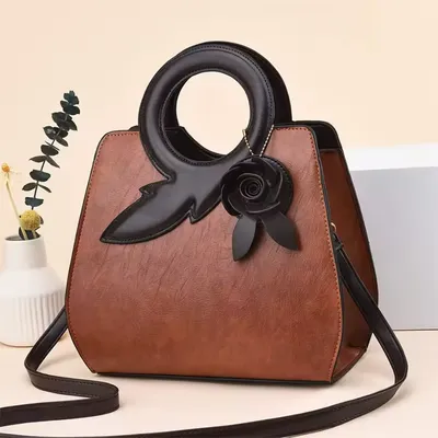 women Luxury Beautiful and Fashion Bag