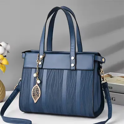 Women Handbags Beautiful and Lightweight