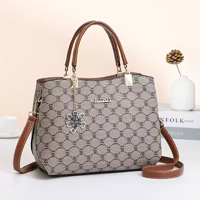 Women Beautiful Zipper Closure Bag 