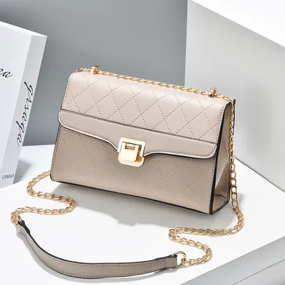 Chain Casual Style Leather Handbag 