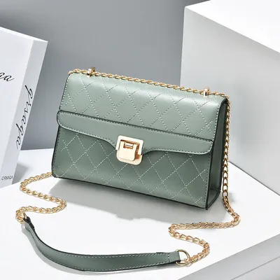 Chain Casual Style Leather Handbag 