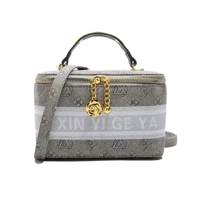  Luxury Women's Bucket Bags