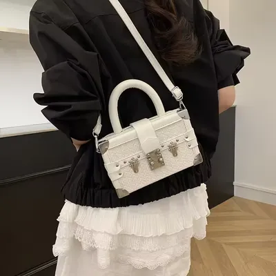 Fashion Durable Portable Box Bag