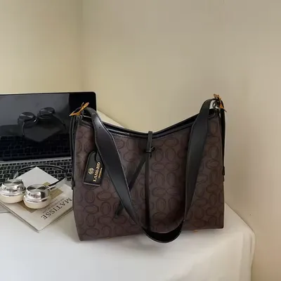 Street Trend Portable Daily Use Bag