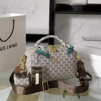 Portable Durable Design Model Handbag