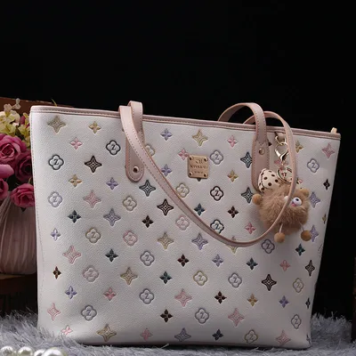 Large capacity embroidered tote bag