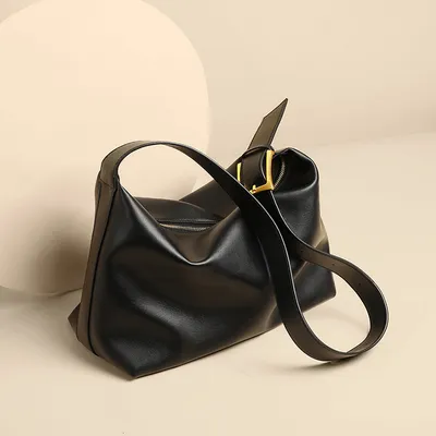 Large Capacity Commuter Underarm Bag