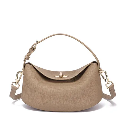 New lightweight casual shoulder bag.