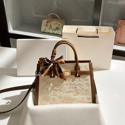 High-end Middle-aged Mother Bag