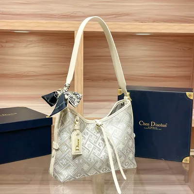 Exquisite Brocade Pattern Tote Bag