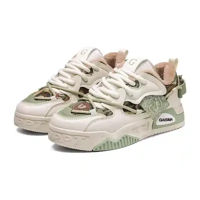 CASUAL COMFORTABLE SPORTS SHOES