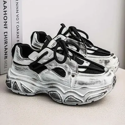MARATHON ULTRA LIGHT SHOES
