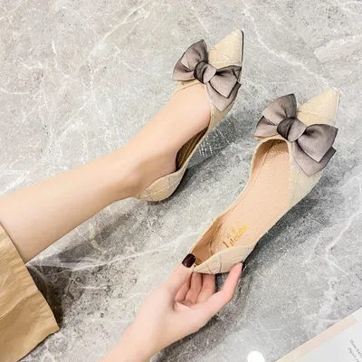 Fragrant Flat Sole Shoes for Women 