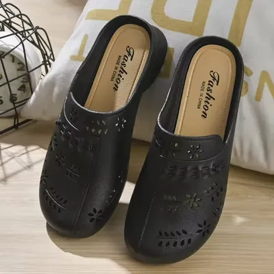 Middle-Aged Mothers Baotou Imitation Leather Hole Shoe.