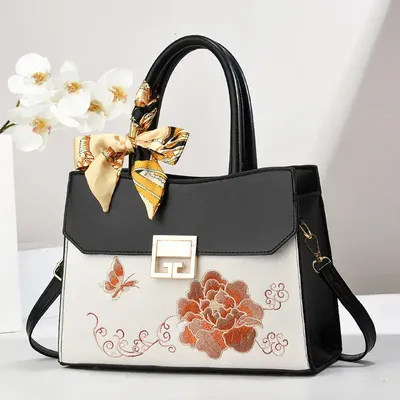 New Embroidered Women's Fashion Flap Crossbody Shoulder Bag 