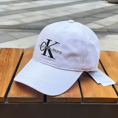 baseball cap with CK letter embroidery,