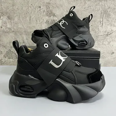 HEIGHT-ENHANCING CASUAL SPORTS SHOES