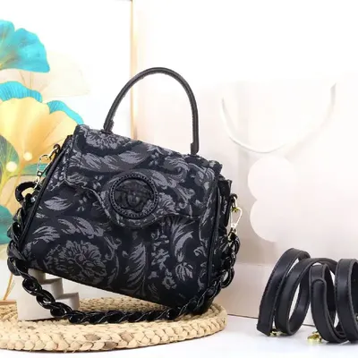 NEW LIGHT LUXURY BAG