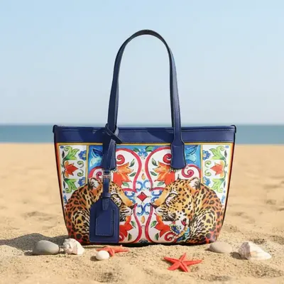 LARGE CAPACITY SHOULDER BAG