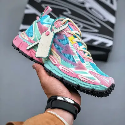 OFF-WHITE "BE RIGHT BACK" SNEAKER 