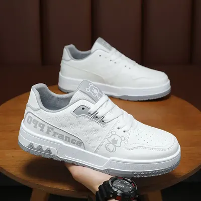 CASUAL SPORTS SNEAKERS