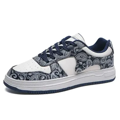 COMFORTABLE WALKING STYLE SNEAKERS