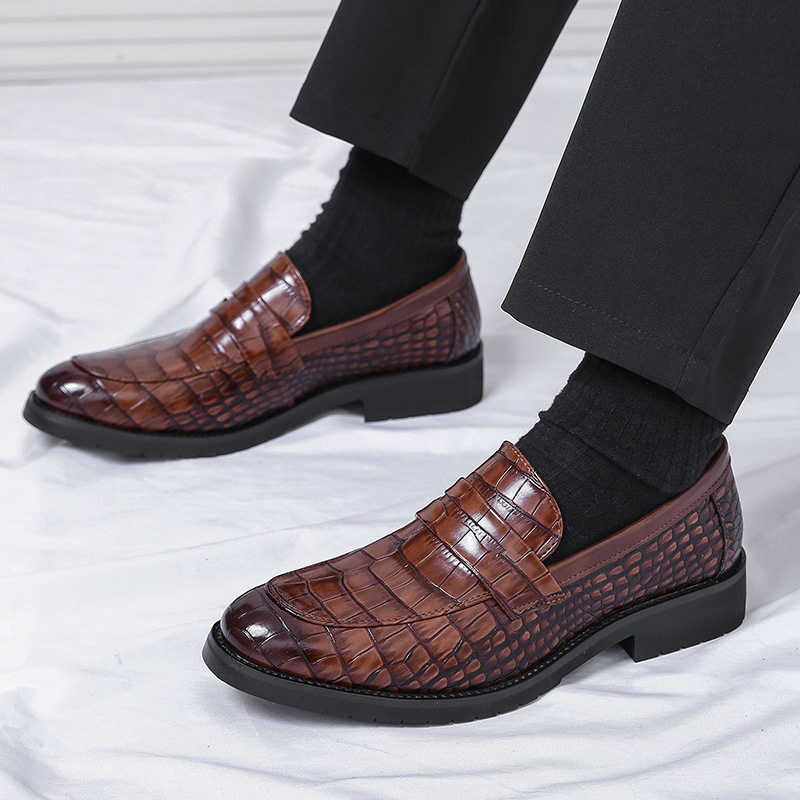 Fashion toe crocodile leather shoes