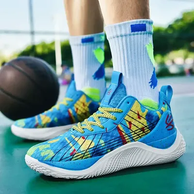 MEN'S BASKETBALL SHOES