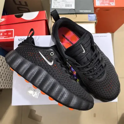NIKE  "BLACK HYPER CRIMSON" 1:1