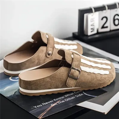 LEATHER FLAT SANDALS