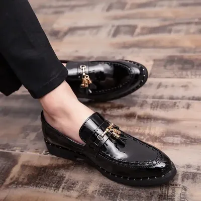 SLIP-ON SEQUINED LOAFERS 