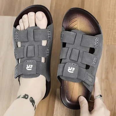 SOFT-SOLED RETRO SLIPPERS