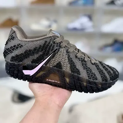 PRACTICAL BASKETBALL SHOES 