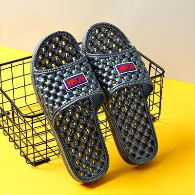 COMFORTABLE INDOOR SLIPPERS 
