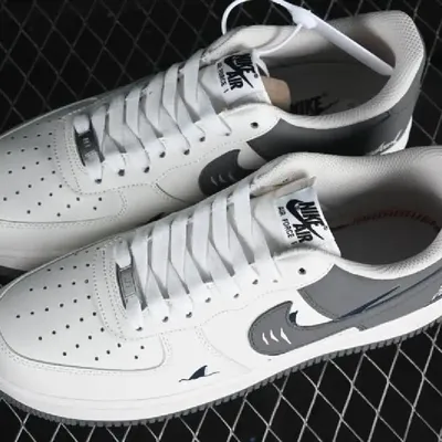 NIKE "SHARK" SNEAKERS WHITE-GREY 1:1
