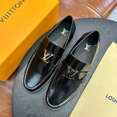 LOUIS VUITTON LOAFER BLACK