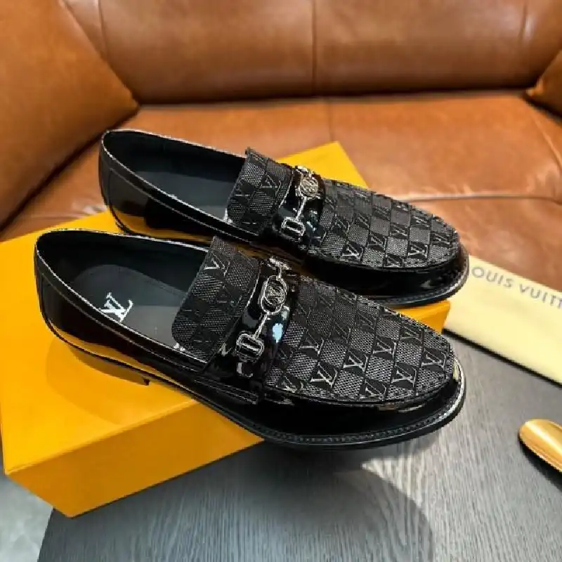 LOUIS VUITTON LOAFER 