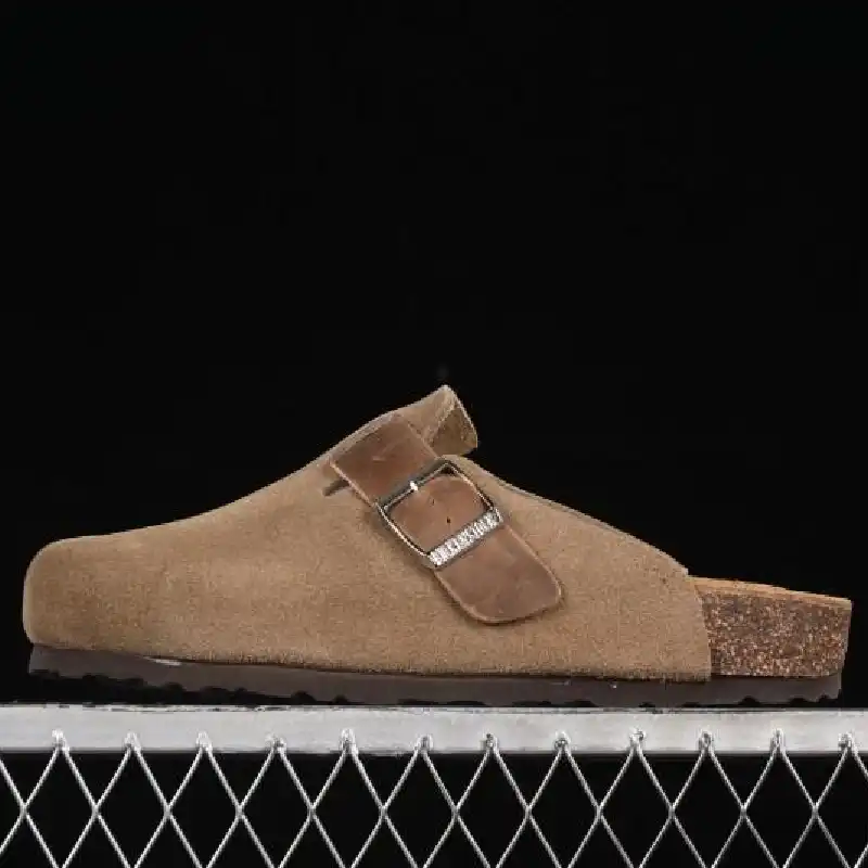 BIRKENSTOCK BOSTON CLOGS FADED KHAKI