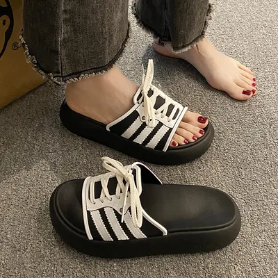 lace-up Slippers