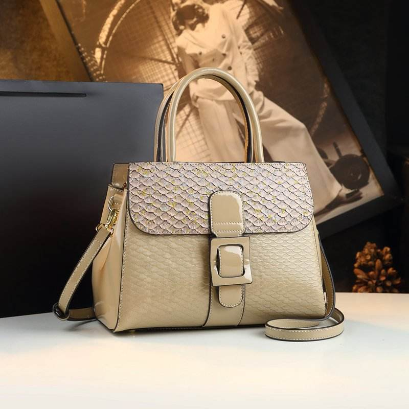 New Fashion Snake-print Atmospheric Handbag