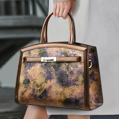 Royal Beauty Modern Tote Edition