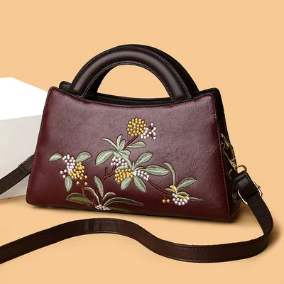 Golden Touch Shoulder Tote BL