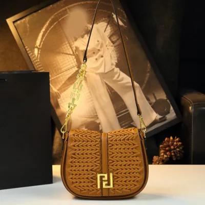 Everyday Glow Trendy Leather Purse